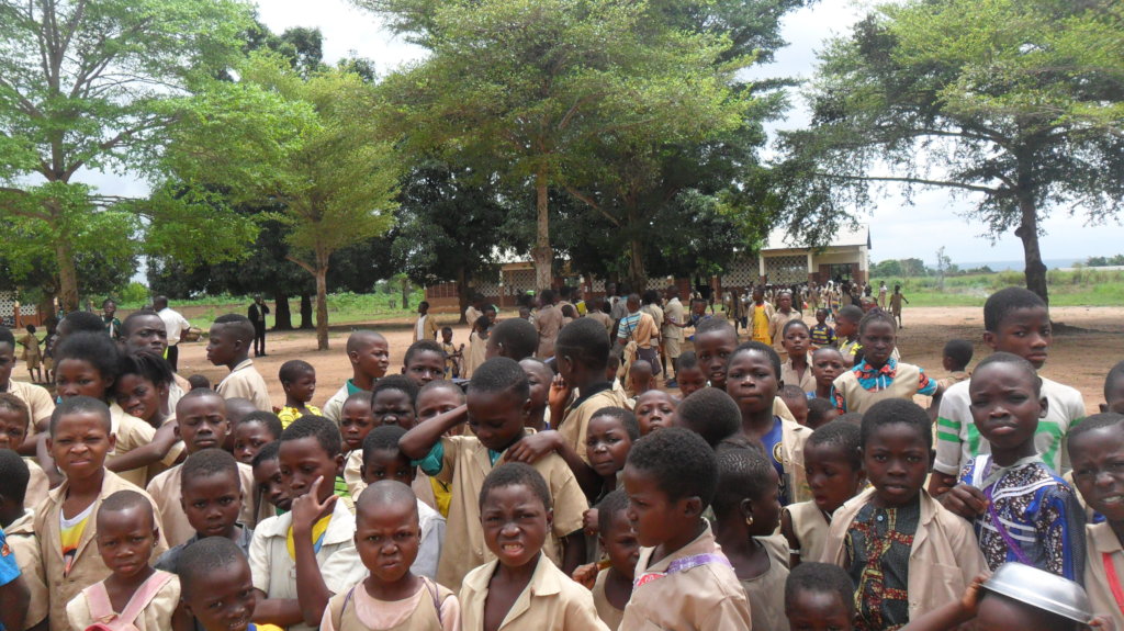 Schoolkids-on-the-school-yard